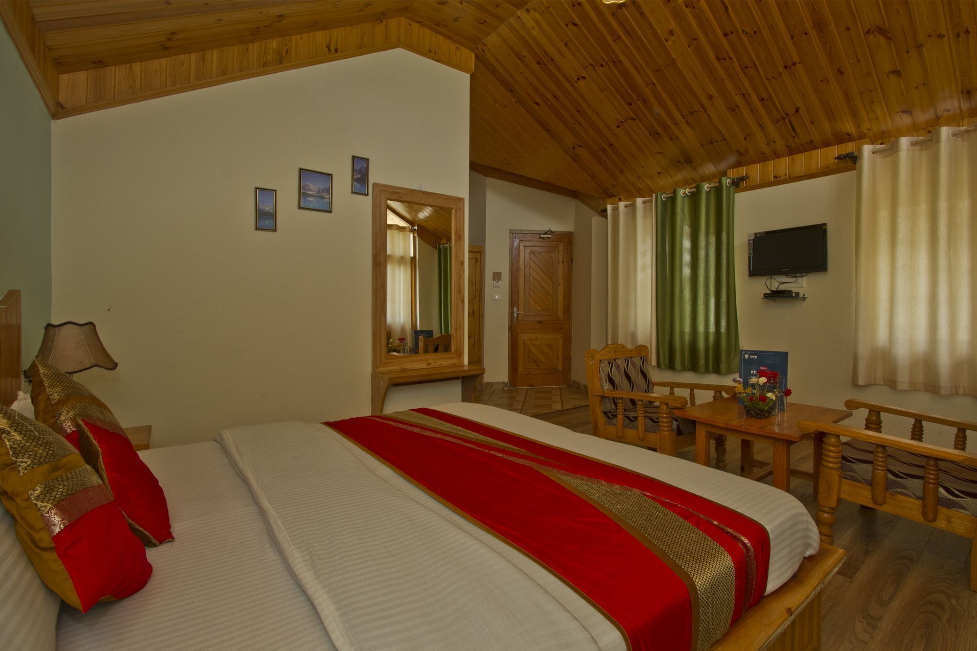 Hotel Mountain Face Manāli Eksteriør bilde